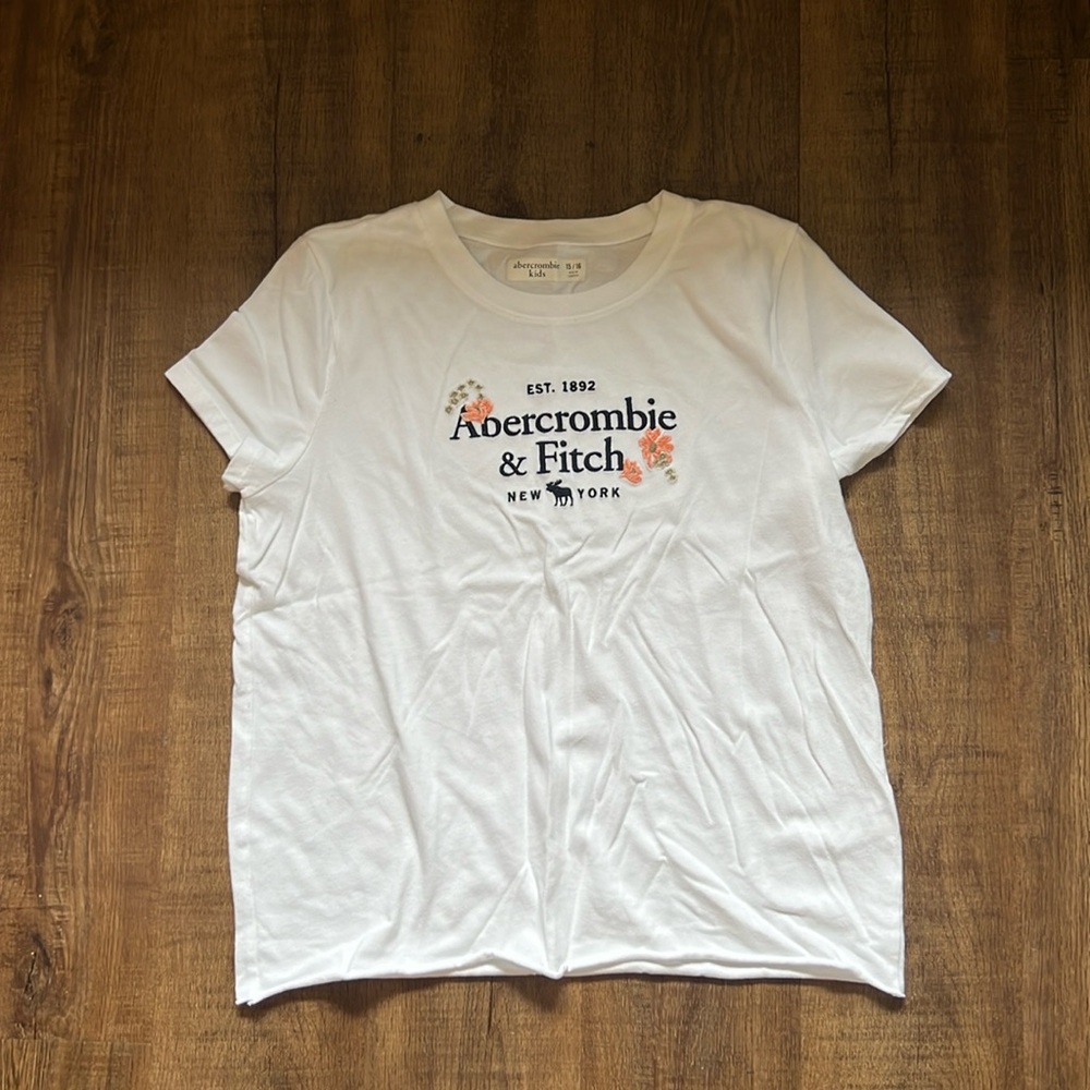 Abercrombie Girls T-Shirt Cropped (size 15/16)